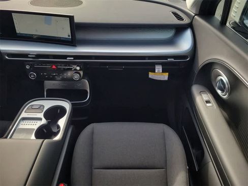 New 2026 Hyundai Ioniq 9 SE image 14