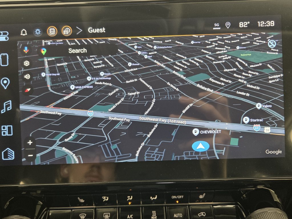 New 2027 Chevrolet Bolt LT w/ Comfort Package FWD image 18