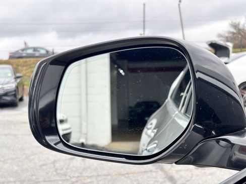 Used 2018 INFINITI QX30 Premium w/ Technology Package image 19