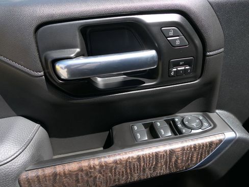 Used 2021 GMC Sierra 3500 Denali w/ Denali Ultimate Package image 13