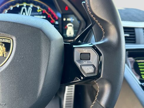 Used 2019 Lamborghini Aventador SVJ image 34