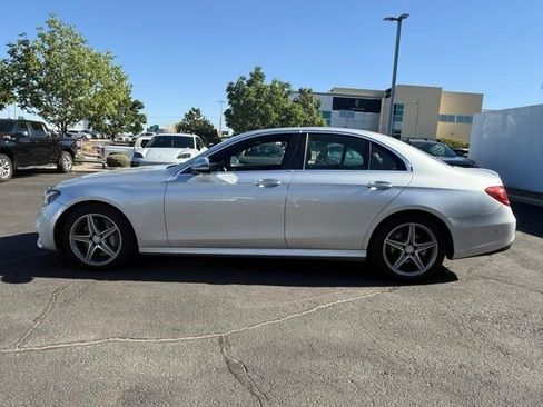 Used 2017 Mercedes-Benz E 300 4MATIC image 4