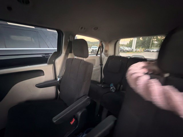 Used 2011 Dodge Grand Caravan Express FWD image 18