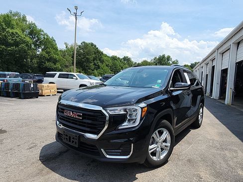Used 2024 GMC Terrain SLE w/ Driver Convenience Package FWD image 1