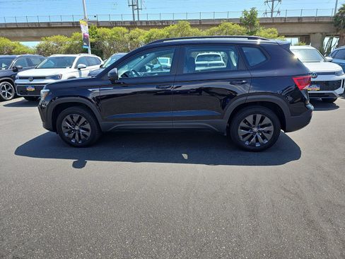Used 2023 Volkswagen Taos S FWD image 8