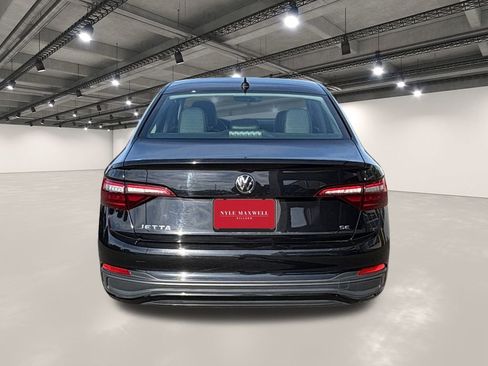 Used 2024 Volkswagen Jetta SE image 15
