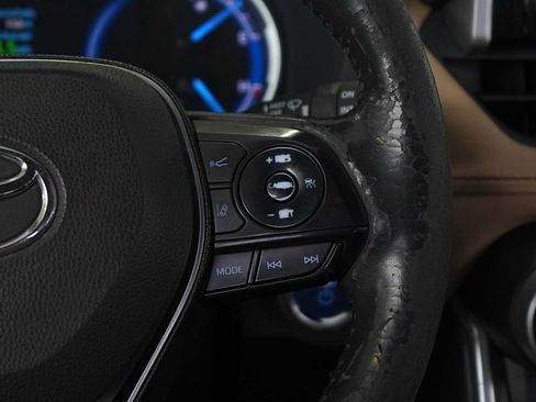 Used 2019 Toyota RAV4 Limited AWD/4WD image 18