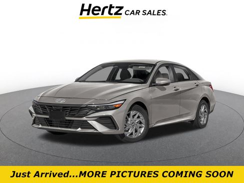 Used 2026 Hyundai Elantra Hybrid FWD image 1