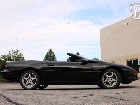 Used 1997 Chevrolet Camaro SS w/ SS Alteration Pkg image 19
