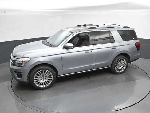 Used 2024 Ford Expedition Limited AWD/4WD image 36