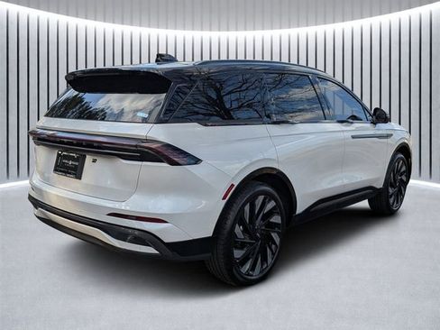 New 2026 Lincoln Nautilus Reserve w/ Jet Appearance Package image 3