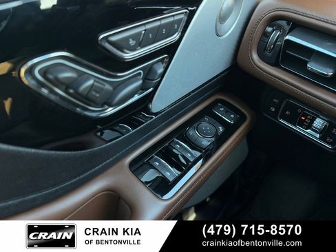 Used 2020 Lincoln Aviator Grand Touring w/ Equipment Group 302A AWD/4WD image 11