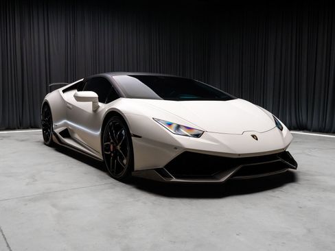 Used 2015 Lamborghini Huracan LP 610-4 image 17