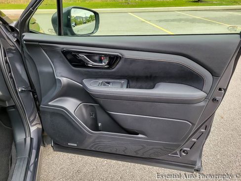 Certified 2025 Subaru Forester Touring AWD/4WD image 33