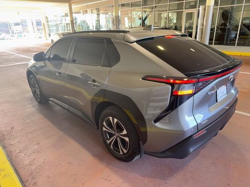 Used 2025 Toyota bZ4X AWD image 3