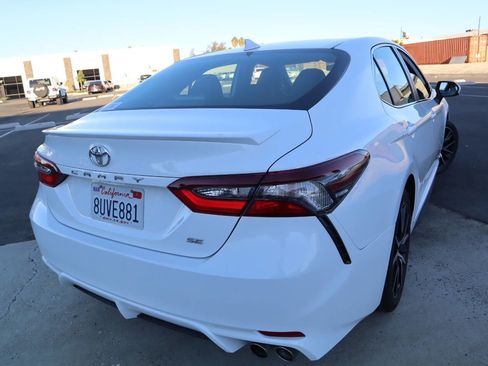 Used 2021 Toyota Camry SE image 19