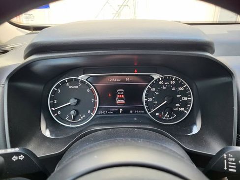 Used 2024 Nissan Rogue S FWD image 19