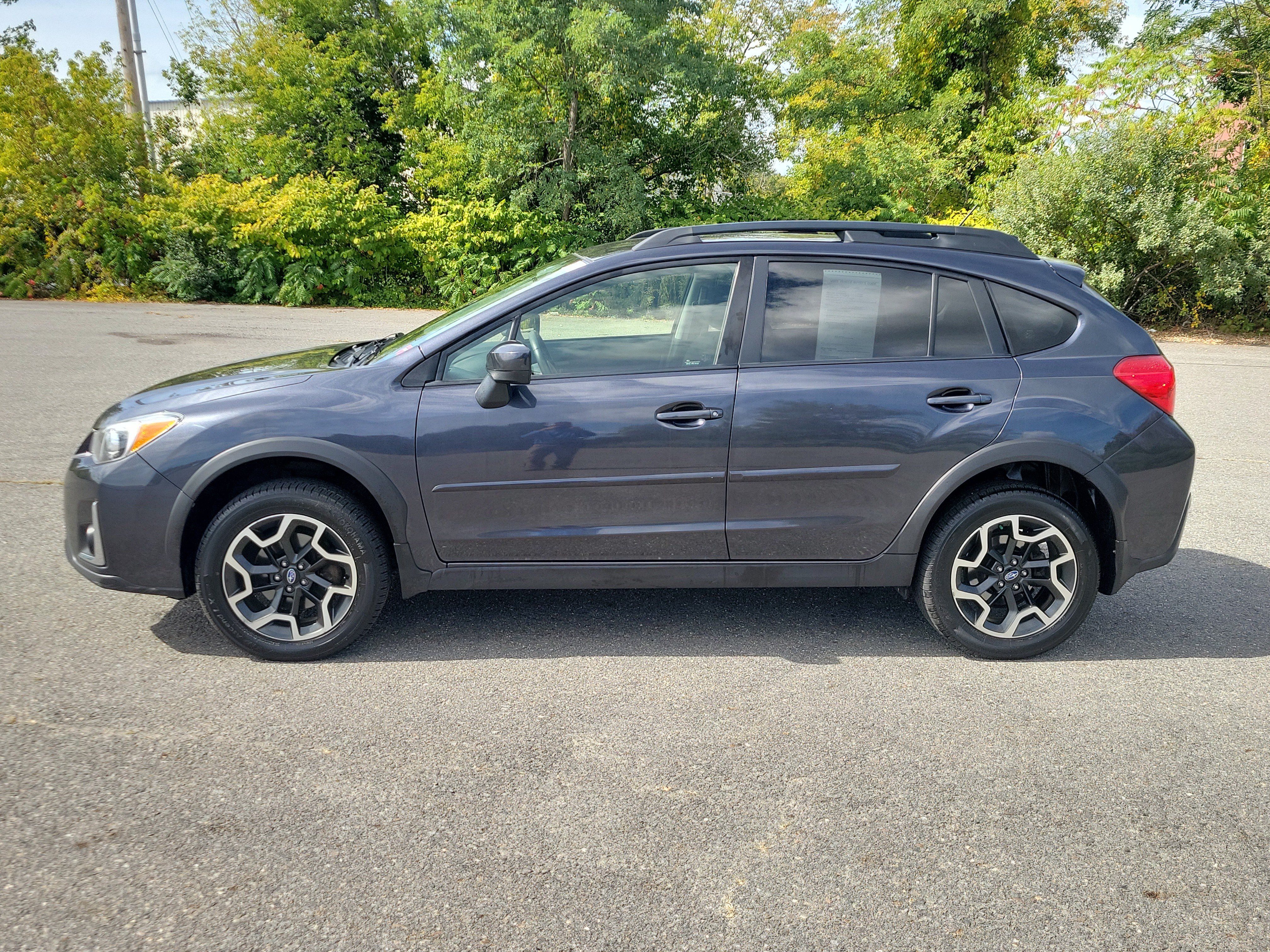 Used 2017 Subaru Crosstrek 2.0i Premium AWD/4WD image 8