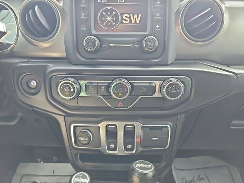 Used 2020 Jeep Wrangler Sport image 26