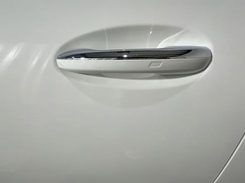 Used 2022 Mercedes-Benz C 300 4MATIC Sedan image 15