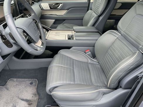 Used 2022 Lincoln Navigator Black Label AWD/4WD image 13