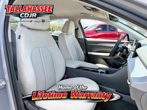 Used 2024 Hyundai Sonata SEL FWD image 25