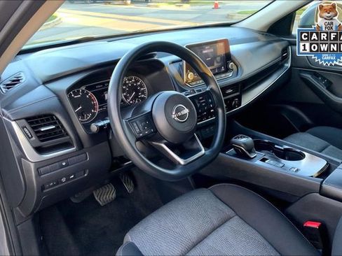 Used 2024 Nissan Rogue SV image 13
