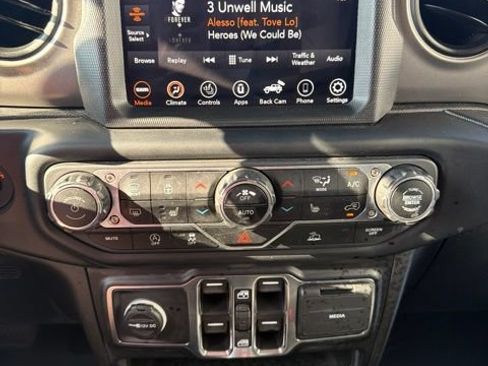 Used 2022 Jeep Wrangler Unlimited Sport AWD/4WD image 20