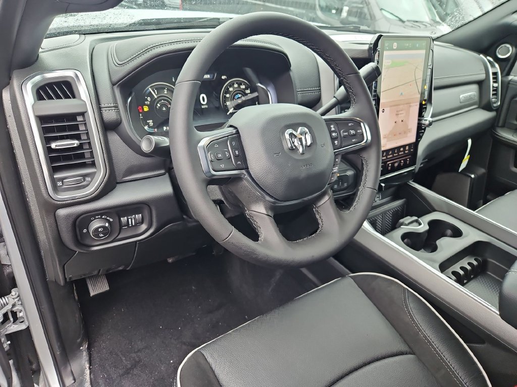 New 2026 RAM 2500 Laramie AWD/4WD image 13