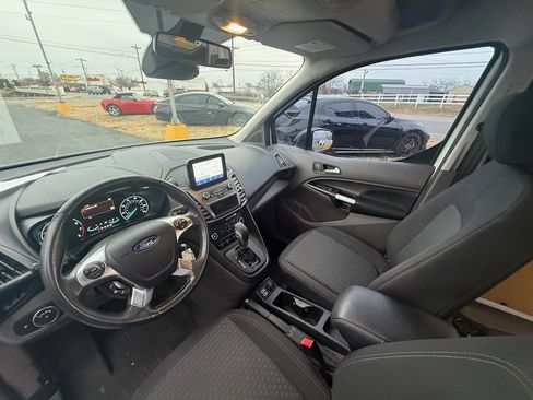 Used 2022 Ford Transit Connect XLT image 10