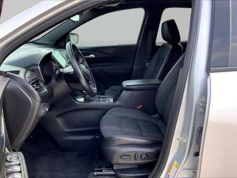 Certified 2022 Chevrolet Equinox RS w/ Infotainment Package FWD image 8