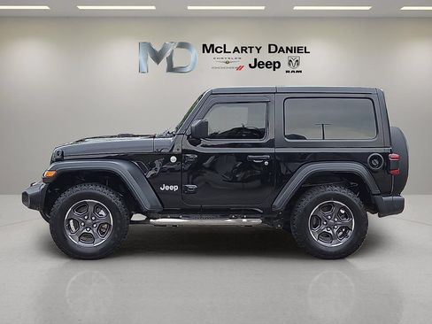 Used 2019 Jeep Wrangler Sport AWD/4WD image 3