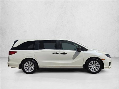 Used 2018 Honda Odyssey LX image 4
