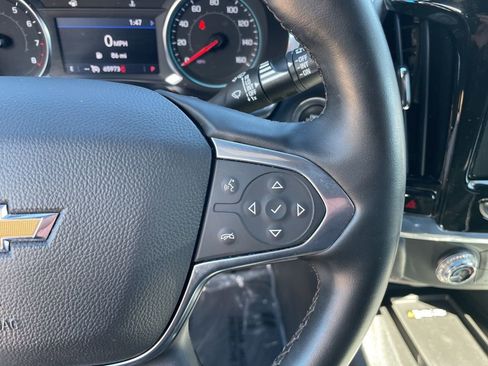 Used 2023 Chevrolet Traverse LT image 14