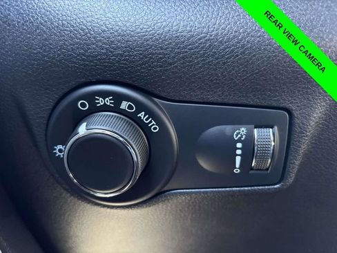 Used 2023 Jeep Compass Sport image 11