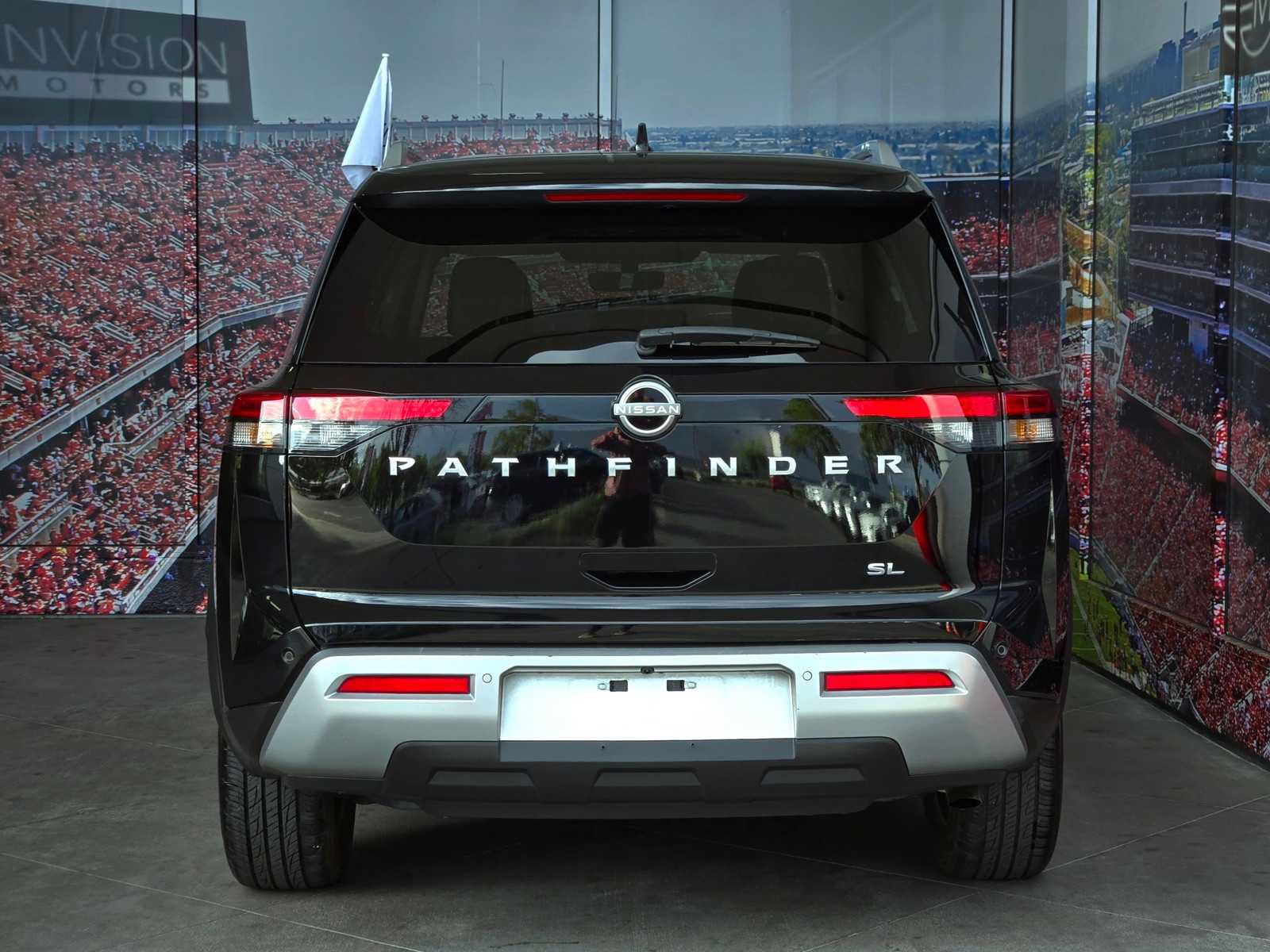 Used 2025 Nissan Pathfinder SL FWD image 7