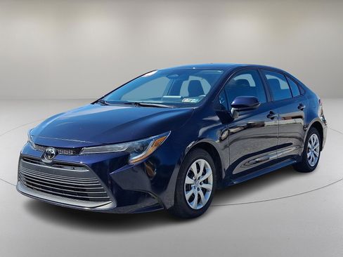 Used 2024 Toyota Corolla LE FWD image 4