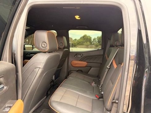 Used 2024 GMC Canyon AT4 w/ LPO, Skid Plate Package AWD/4WD image 18