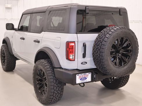 New 2026 Ford Bronco 4-Door image 7