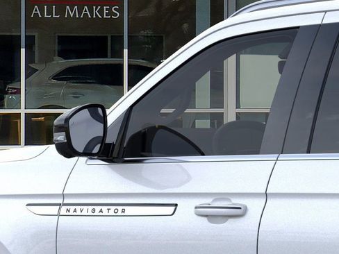 New 2026 Lincoln Navigator Reserve image 20