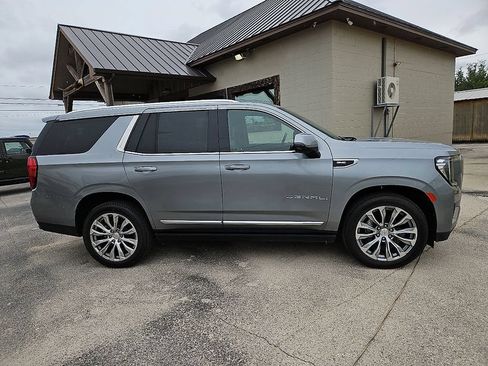 Used 2023 GMC Yukon Denali AWD/4WD image 9
