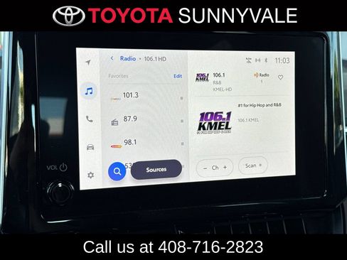 Used 2023 Toyota Corolla SE w/ SE Premium Package FWD image 23