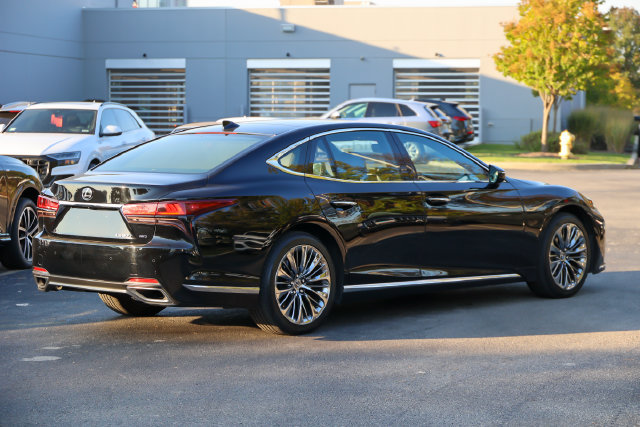 Used 2021 Lexus LS 500 AWD w/ Interior Upgrade Package image 3