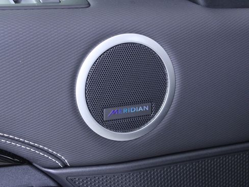 Used 2023 Land Rover Discovery S R-Dynamic image 21