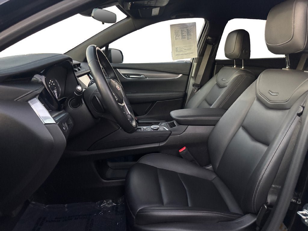 Certified 2024 Cadillac XT5 Luxury FWD image 10