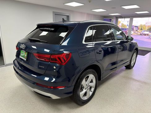 Used 2020 Audi Q3 2.0T Premium w/ Convenience Package AWD/4WD image 3