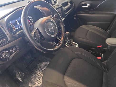 Used 2022 Jeep Renegade Altitude w/ Convenience Group AWD/4WD image 15