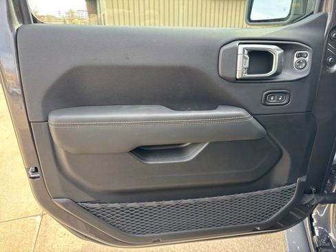 New 2025 Jeep Wrangler Unlimited Rubicon 392 image 8