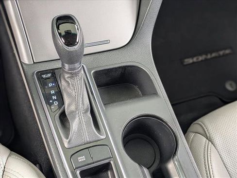 Used 2015 Hyundai Sonata SE w/ Option Group 09 image 12