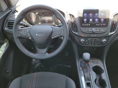 Used 2023 Chevrolet Equinox RS AWD/4WD image 12